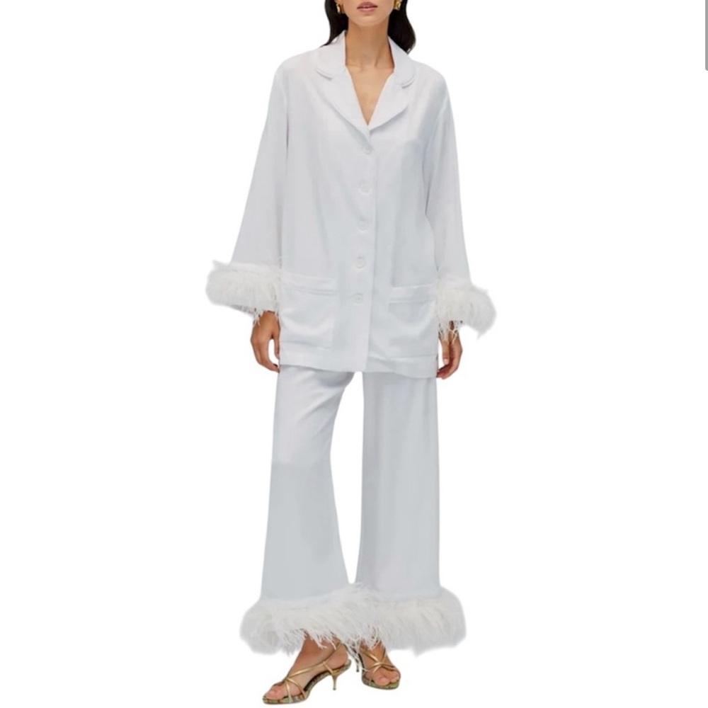 Party Pajamas Set with Detachable Feathers in White